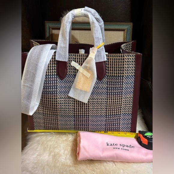 KATE SPADE NY TOTE BAG W/strap! NWT!!! And dustbag! THE FULL INCLUSION - Picture 12 of 13